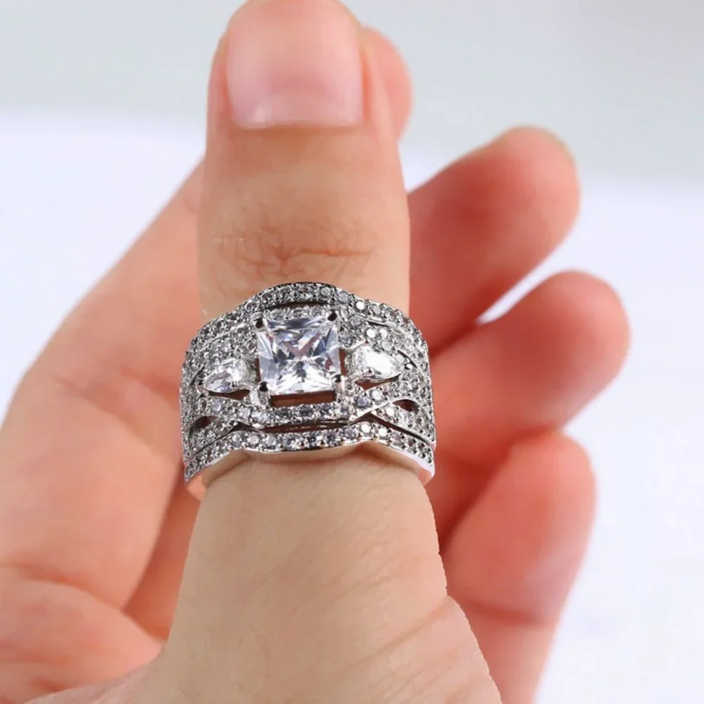 *NEW 18K White Gold Princess Cut Diamond 3PC Ring